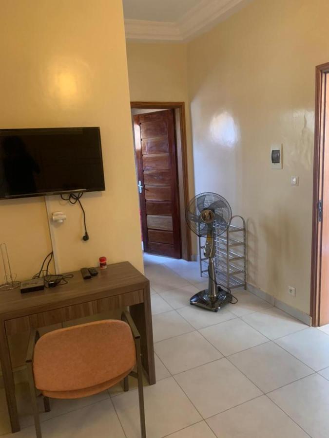 Appartement Hadja 02 *